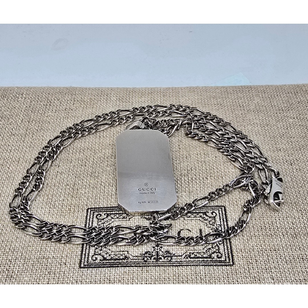 廃盤美品】GUCCI GG ビー エングレービング ペンダント ネックレス 廃盤美品】GUCCI GG ビー エングレービング ペンダント ネックレス
