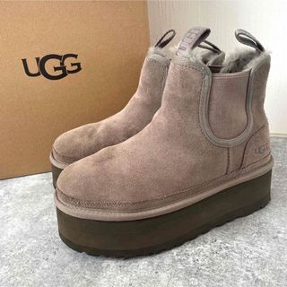 UGG - 【美品✨箱付き】UGG チェルシー 厚底ムートンブーツ UGG - 【美品✨箱付き】UGG チェルシー 厚底ムートンブーツ