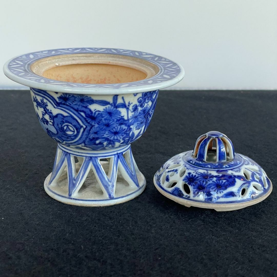 香炉 染付 山水 馬 菊 桐箱 在銘 茶道具 香道具 陶芸 焼物 古