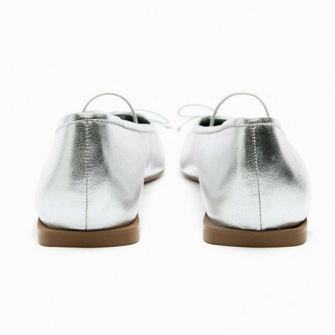 ZARA - ZARA メタリックレザーフラットシューズ リボン ZARA - ZARA メタリックレザーフラットシューズ リボン