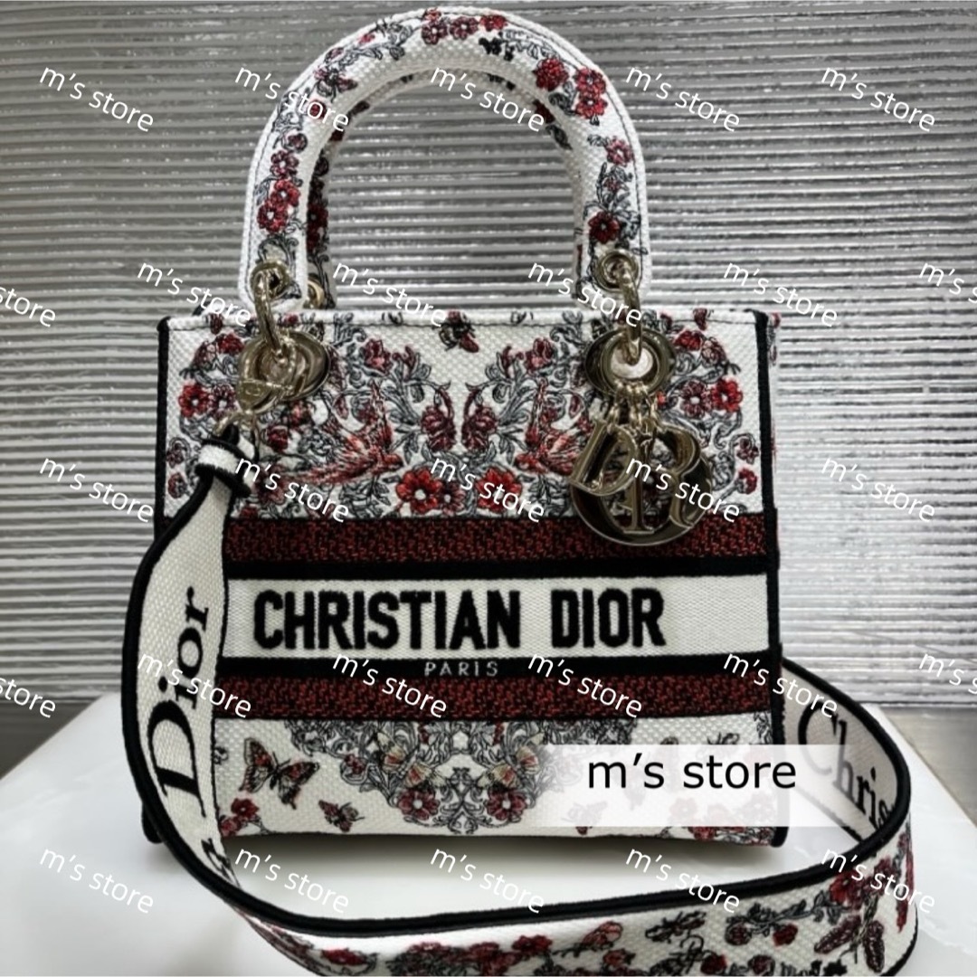 Christian Dior - 新品 定価以下 ディオール Lady D-Lite バッグ Christian Dior - 新品 定価以下 ディオール Lady D-Lite バッグ