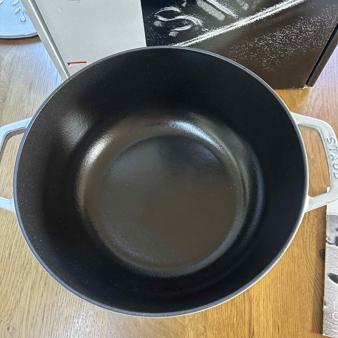 STAUB - 新品staub ストウブ スノーフレークココット STAUB - 新品staub ストウブ スノーフレークココット