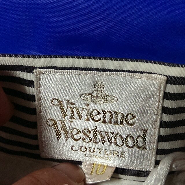 Vivienne Westwood(ヴィヴィアンウエストウッド)のｳﾞｨｳﾞｨｱﾝｳｴｽﾄｳｯﾄ ｽｶｰﾄ レディースのスカート(ひざ丈スカート)の商品写真