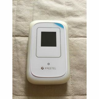 フリーテル(FREETEL)のFREETEL モバイルルーター ホワイト ケース付き　ポケットWi-Fi(その他)