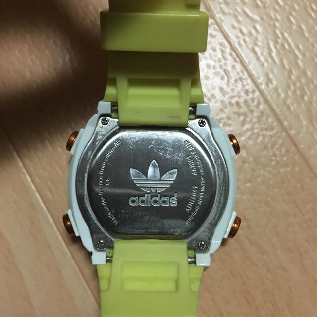 adidas(アディダス)のアディダス時計 レディースのファッション小物(腕時計)の商品写真