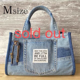 デニムリメイク★パイピングラウンドバッグ　Ｍsize★ (バッグ)