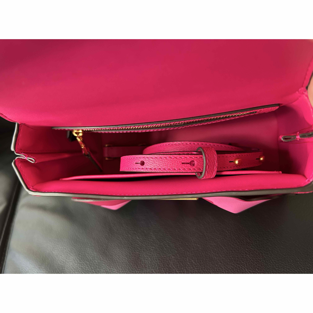 kate spade NEW YORK - ケイティ フローラル アップリケ kate spade NEW YORK - ケイティ フローラル アップリケ
