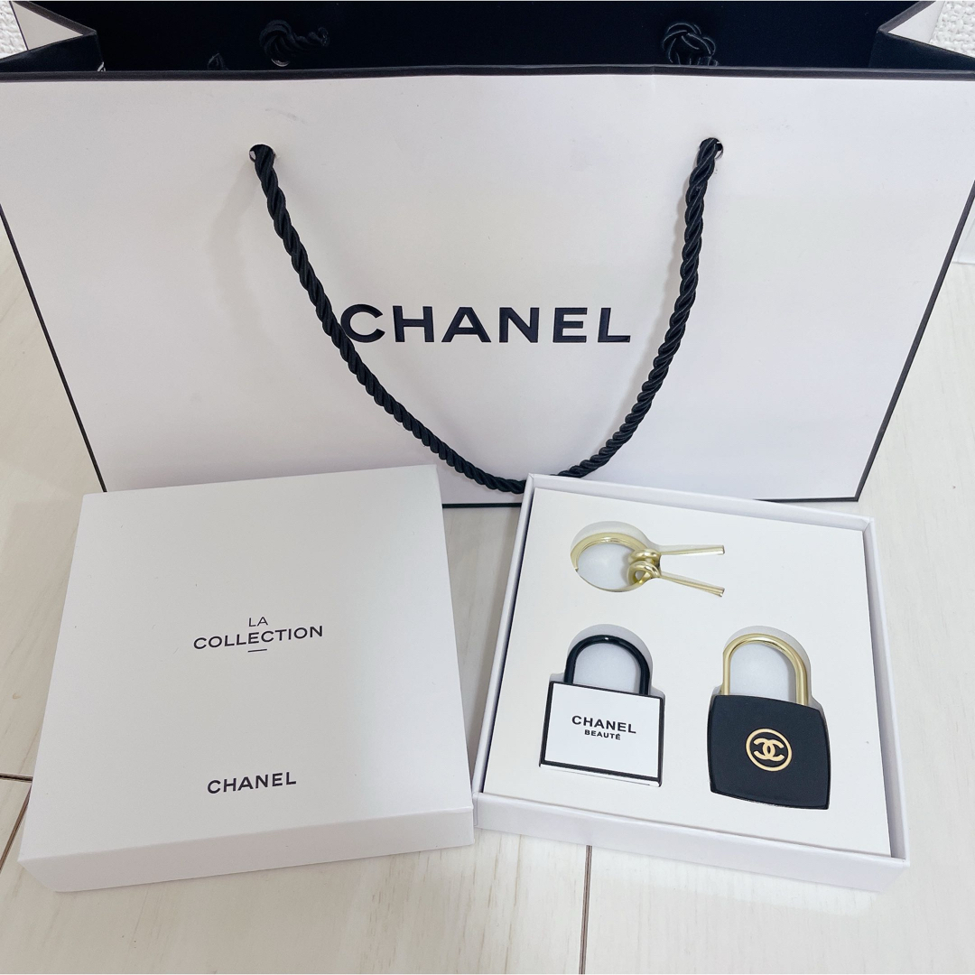 新品未使用CHANEL2024 ノベルティ ラコレクション キーホルダー 新品未使用CHANEL2024 ノベルティ ラコレクション キーホルダー