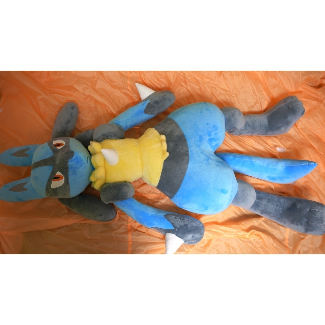 ポケモンセンター 等身大ルカリオ ポケモンセンター 等身大ルカリオ