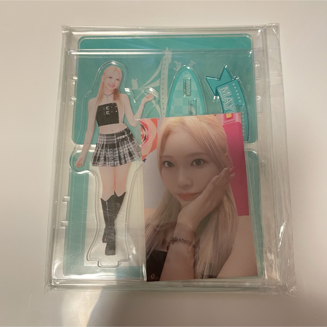 NiziU マユカ 3rd Anniversary アクスタ アクリルスタンド エンタメ/ホビーのタレントグッズ(アイドルグッズ)の商品写真