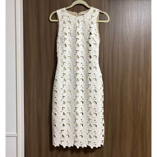 アリスアンドオリビア 白ドレス ワンピース - ワンピース アリスアンドオリビア 白ドレス ワンピース - ワンピース