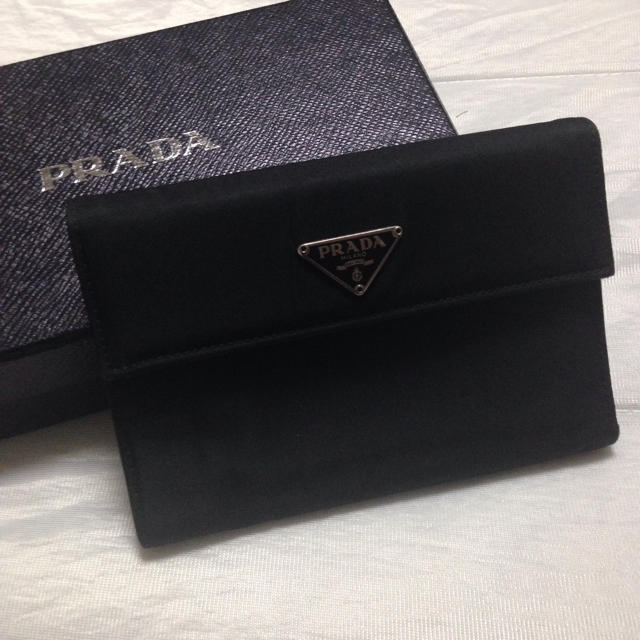 PRADA(プラダ)のプラダ♡定番ナイロン三つ折り財布♡黒 レディースのファッション小物(財布)の商品写真