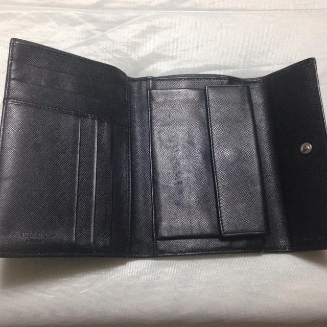PRADA(プラダ)のプラダ♡定番ナイロン三つ折り財布♡黒 レディースのファッション小物(財布)の商品写真