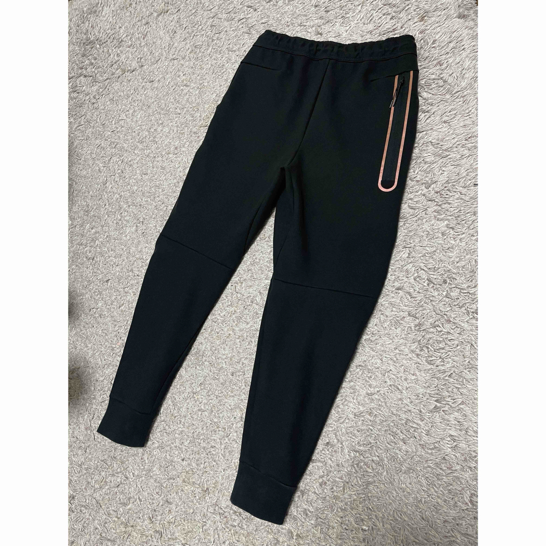 NIKE - ブラック メンズL/M テックフリース セットアップ 廃盤 NIKE - ブラック メンズL/M テックフリース セットアップ 廃盤