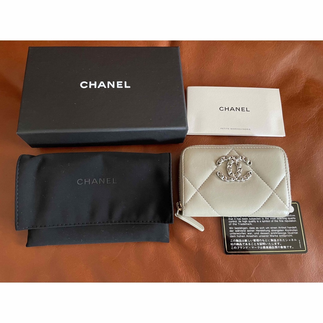 CHANEL - CHANEL シャネル コインケース 19 ジップ コインパース CHANEL - CHANEL シャネル コインケース 19 ジップ コインパース