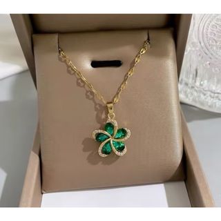 ハワイアン✨ネックレス フラワージルコニアczダイヤ　サージカルステンレス(ネックレス)