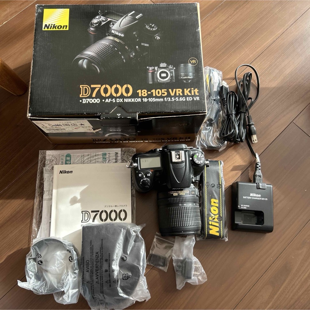 Nikon d7000 18-105 VR kit 一眼レフカメラ Nikon d7000 18-105 VR kit 一眼レフカメラ