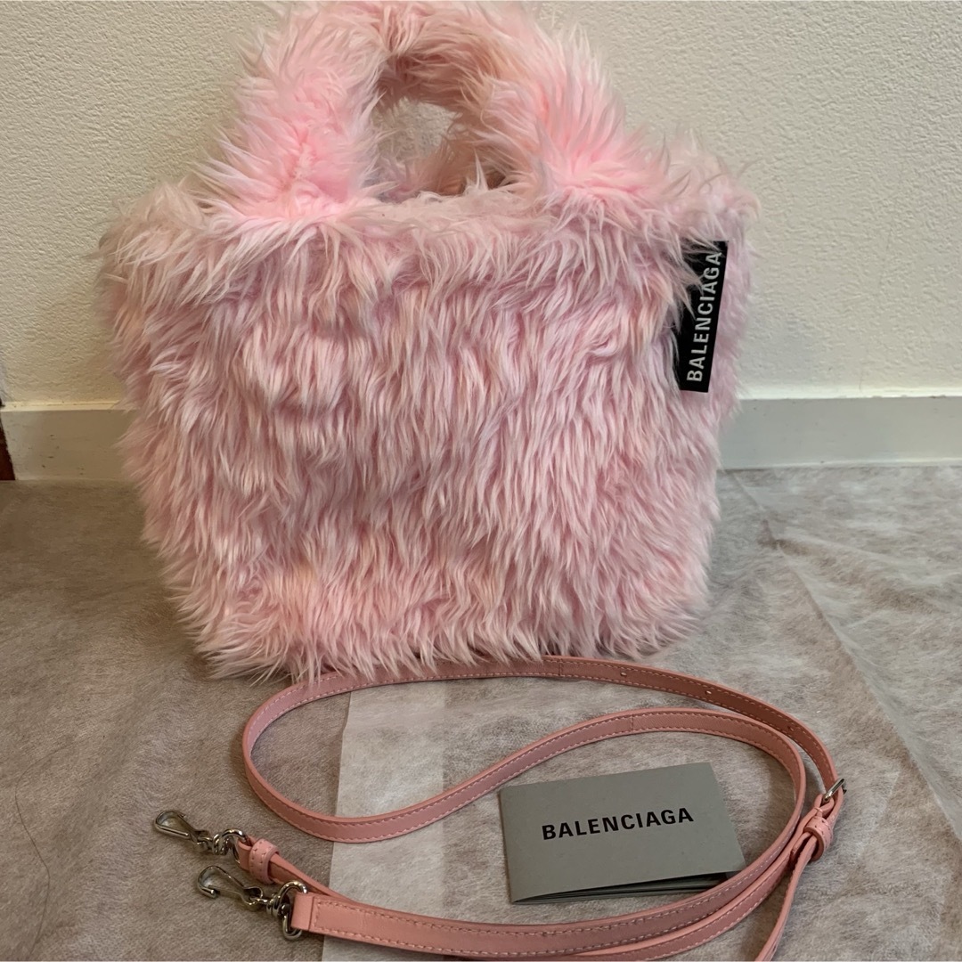 BALENCIAGA - 【定価40万超、早い者勝ち!】BALENCIAGA ピンク BALENCIAGA - 【定価40万超、早い者勝ち!】BALENCIAGA ピンク