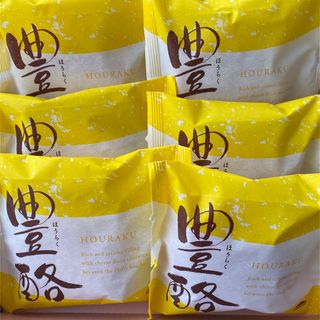 シャトレーゼ　チーズブッセ　豊酪(菓子/デザート)