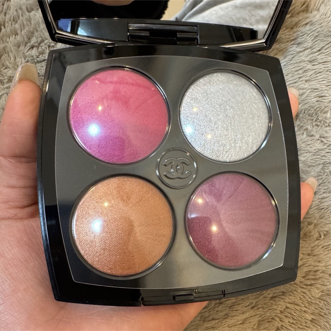 CHANEL エンチャンテッド ナイト アイシャドウ/チークカラー CHANEL エンチャンテッド ナイト アイシャドウ/チークカラー