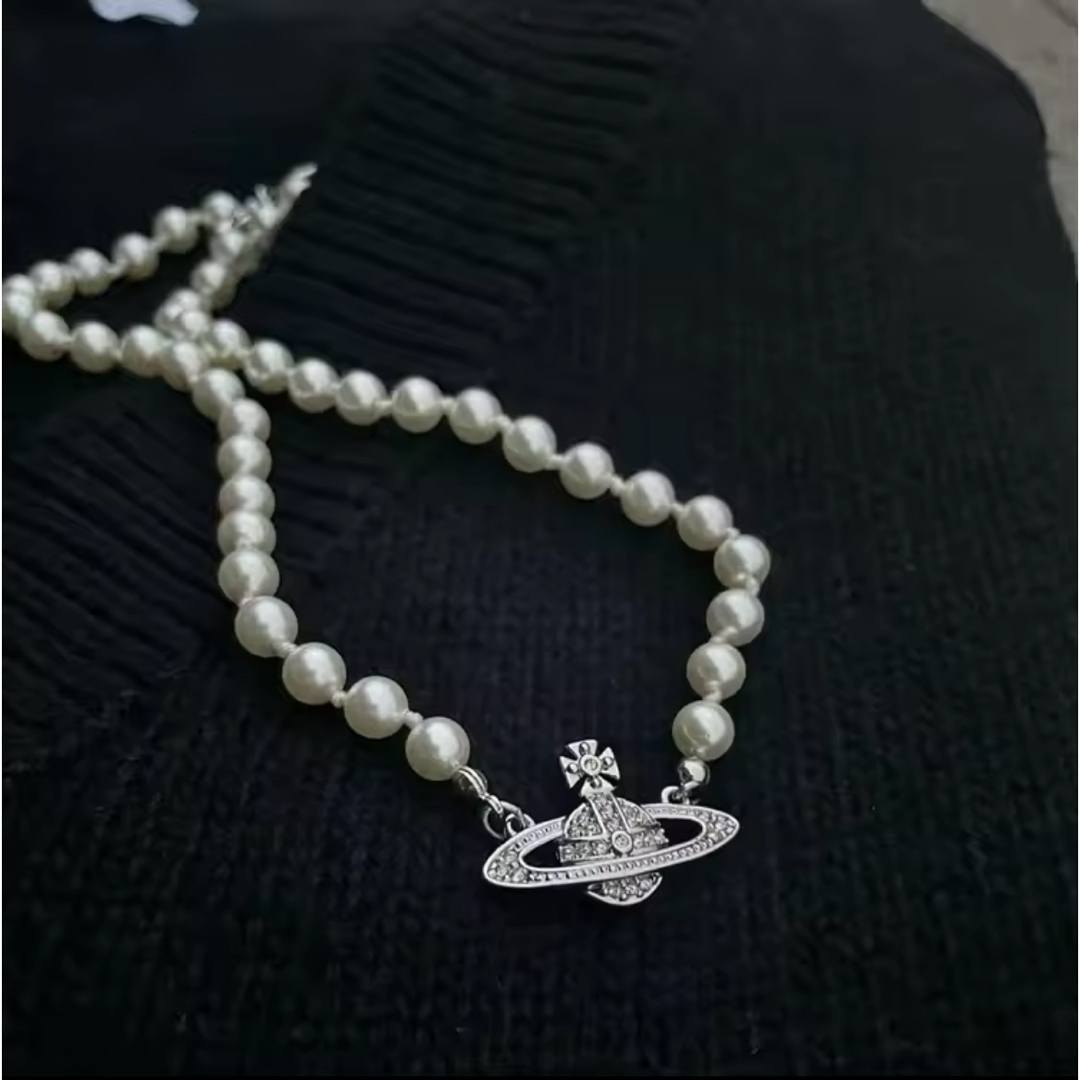 Vivienne Westwood - ヴィヴィアンウエストウッドパール Vivienne Westwood - ヴィヴィアンウエストウッドパール