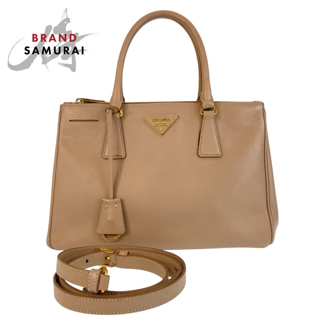 PRADA - PRADA プラダ サフィアーノ ガレリア 三角ロゴプレート ベージュ ゴールド金具 レザー ハンドバッグ 斜め掛け ショルダーバッグ 2way レディース 410949 【中古】