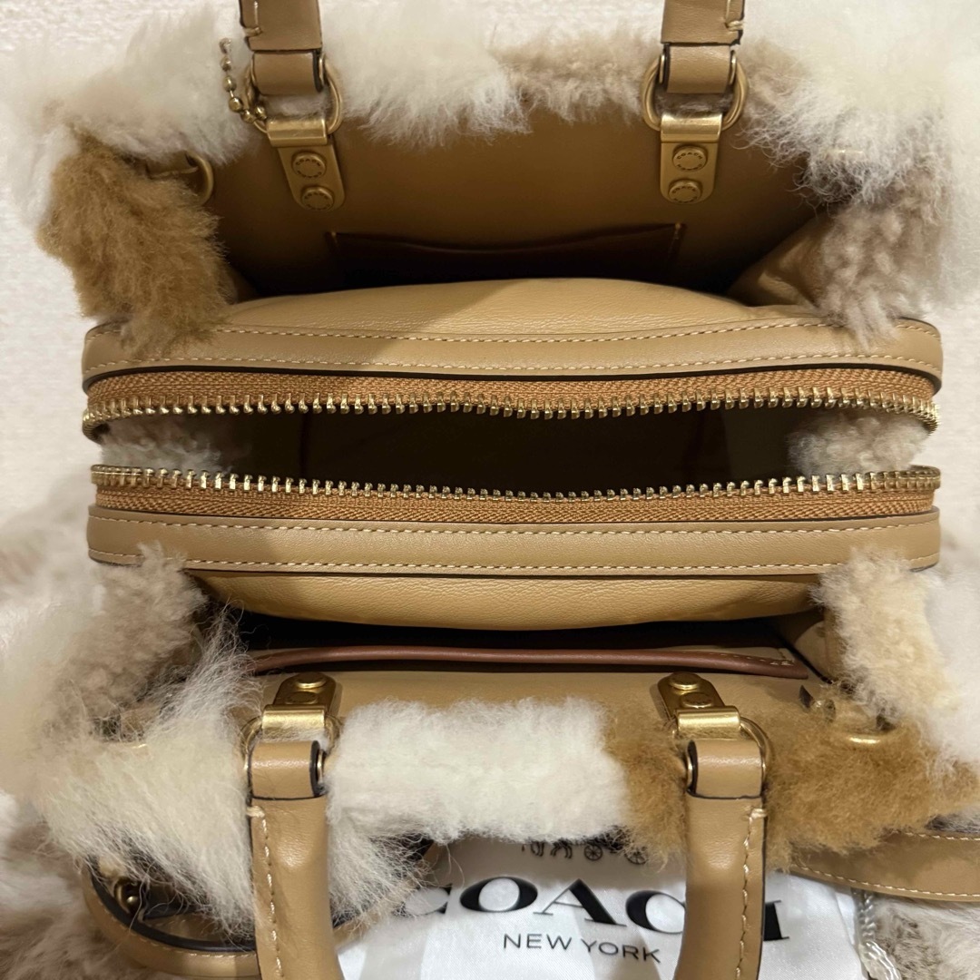COACH - 新品COACHリアルファーパッチワーク2wayローグ20 COACH - 新品COACHリアルファーパッチワーク2wayローグ20