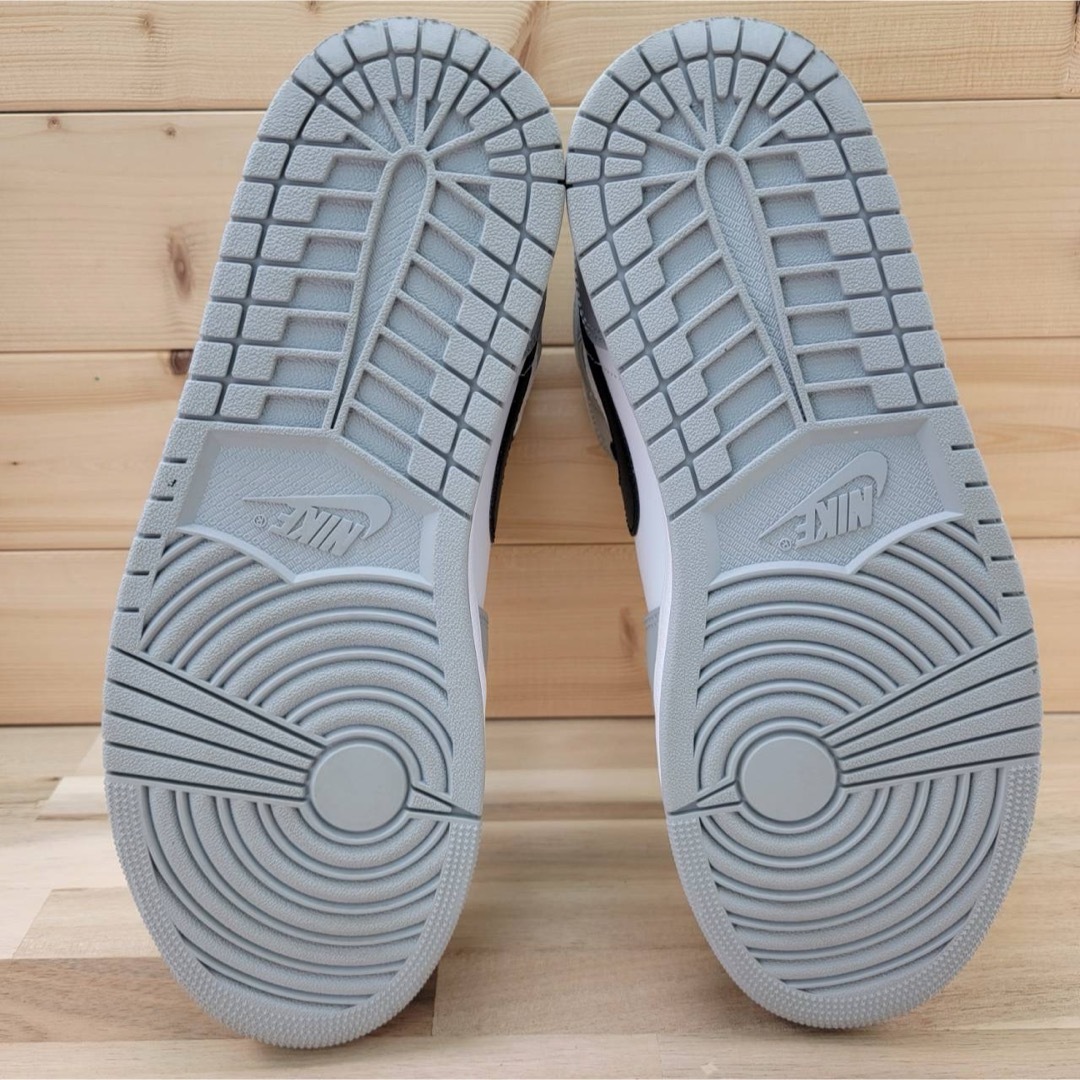 NIKE - ナイキ エアジョーダン1 ミッド NIKE - ナイキ エアジョーダン1 ミッド