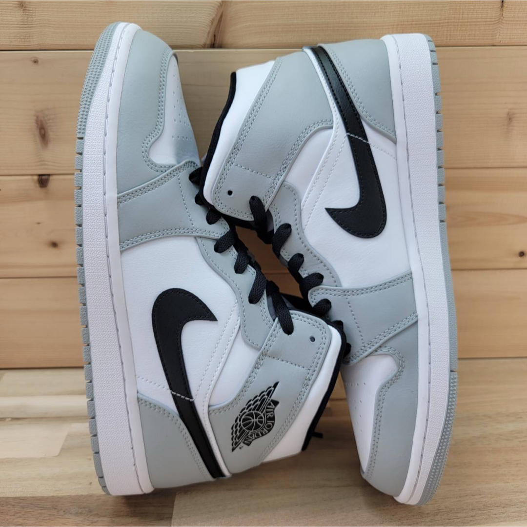 NIKE - ナイキ エアジョーダン1 ミッド NIKE - ナイキ エアジョーダン1 ミッド