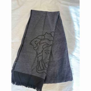 VERSACE(マフラー)のフリマアイテム一覧 VERSACE(マフラー)のフリマアイテム一覧