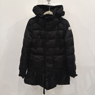 MONCLER(ダウンジャケット ・ ブラック/黒色系)のフリマ MONCLER(ダウンジャケット ・ ブラック/黒色系)のフリマ