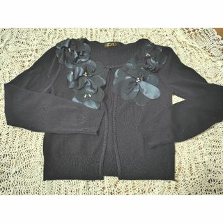 美品　CORO 花の装飾カーディガン　ネイビー　(カーディガン)