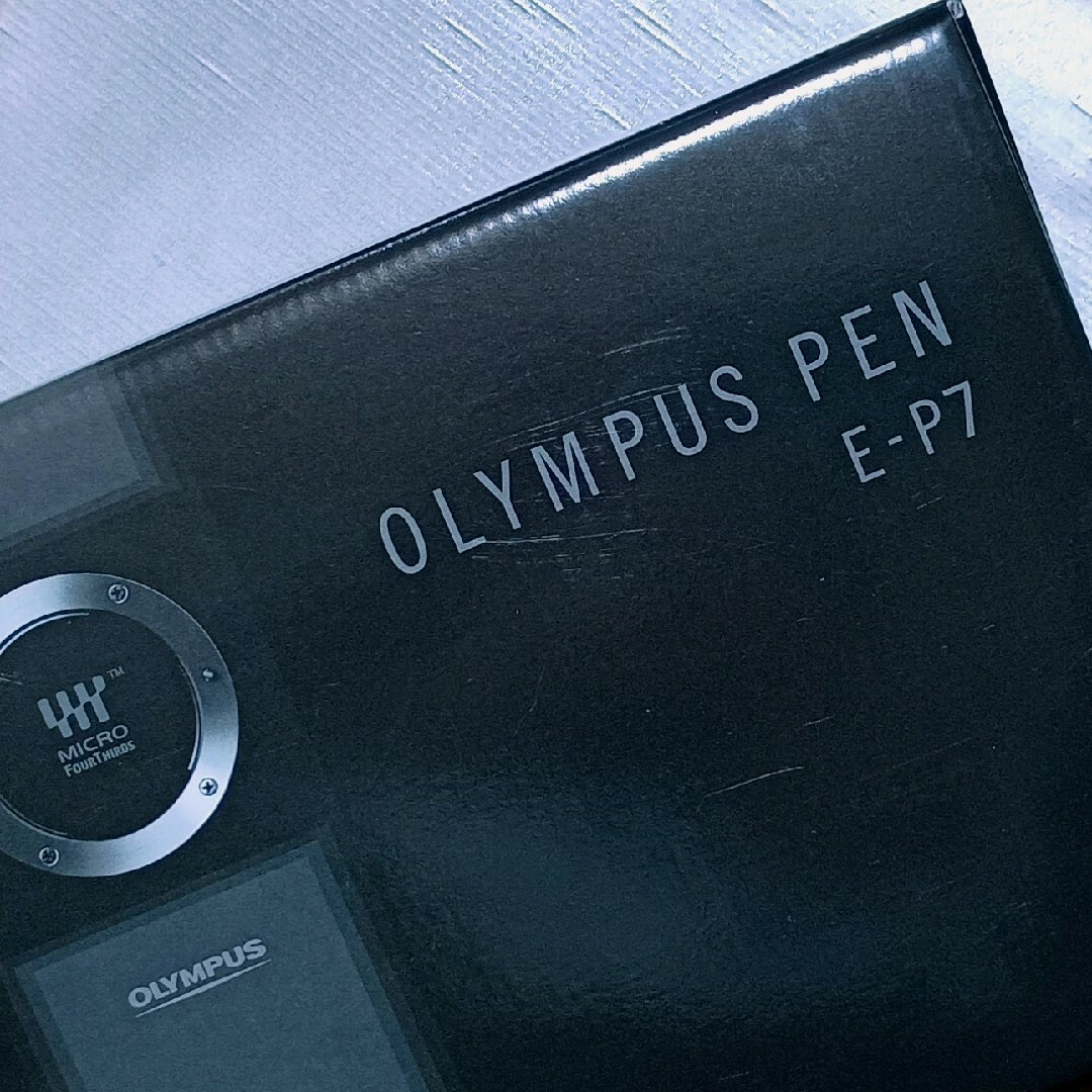 新品 オリンパス PEN E-P7 シルバー ボディ 1年保証 送料無料! 新品 オリンパス PEN E-P7 シルバー ボディ 1年保証 送料無料!