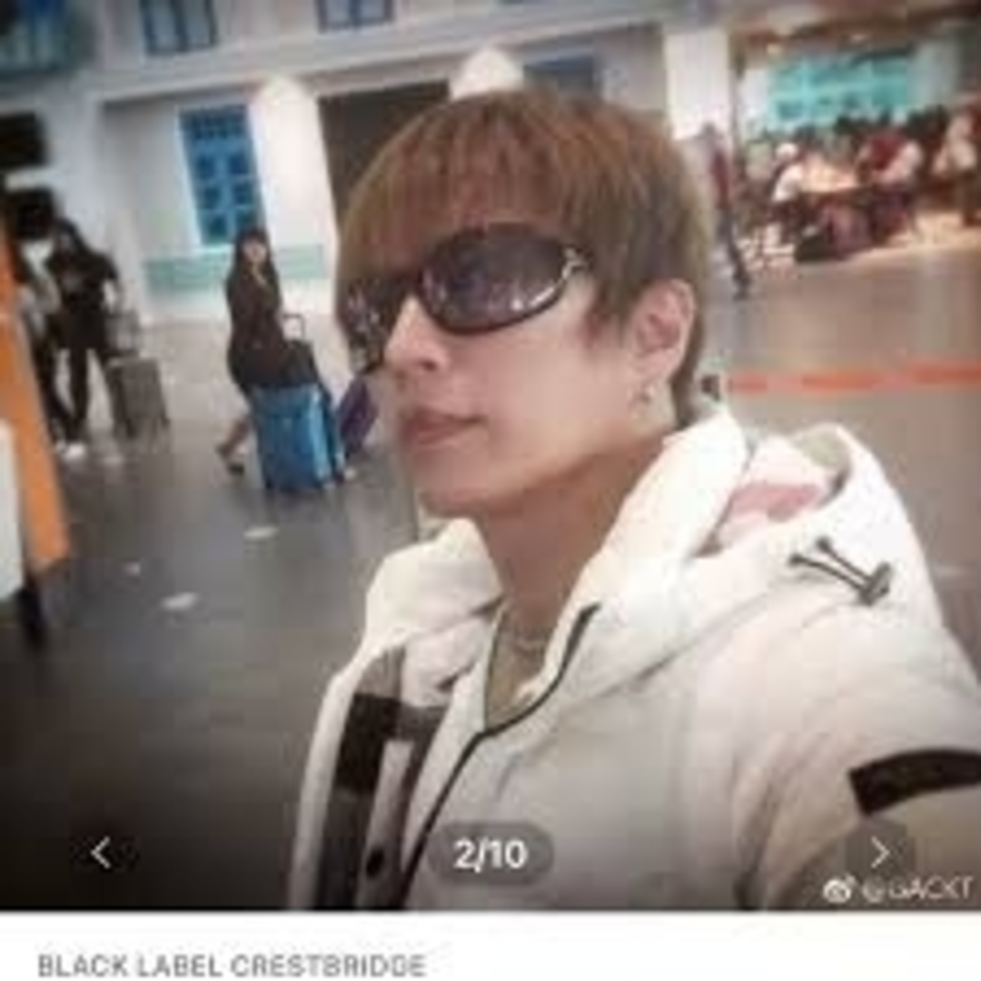 GACKT着用 BLACK LABEL ダウンジャケット ホワイト M GACKT着用 BLACK LABEL ダウンジャケット ホワイト M