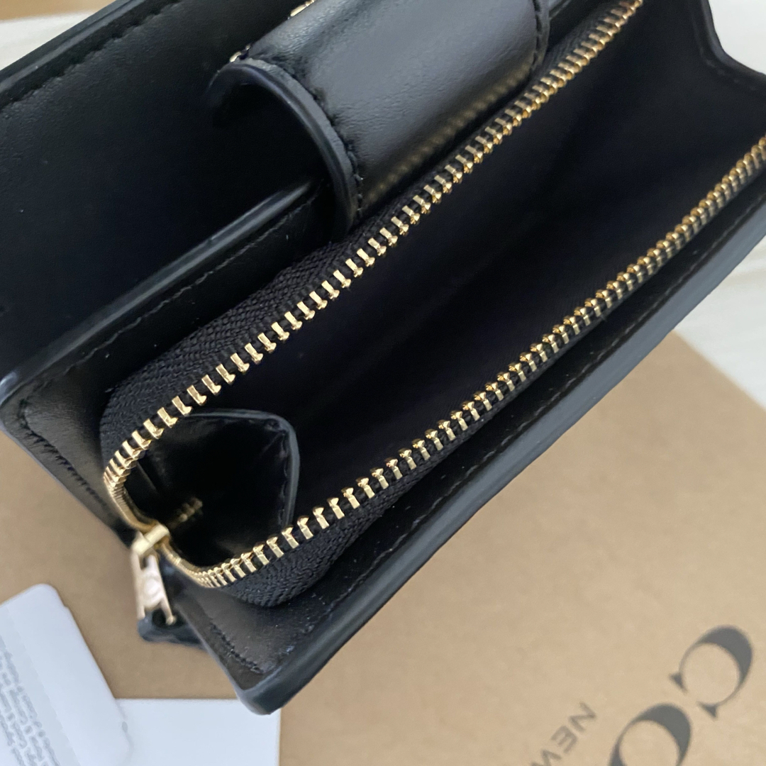 COACH - 新品 COACH コーチ 財布 折り財布 2つ折り財布 COACH - 新品 COACH コーチ 財布 折り財布 2つ折り財布