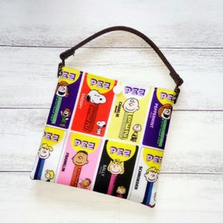 B29　ストラッつき　2way ポーチ　♡　ハンドメイド　♡　スヌーピー(ポーチ)