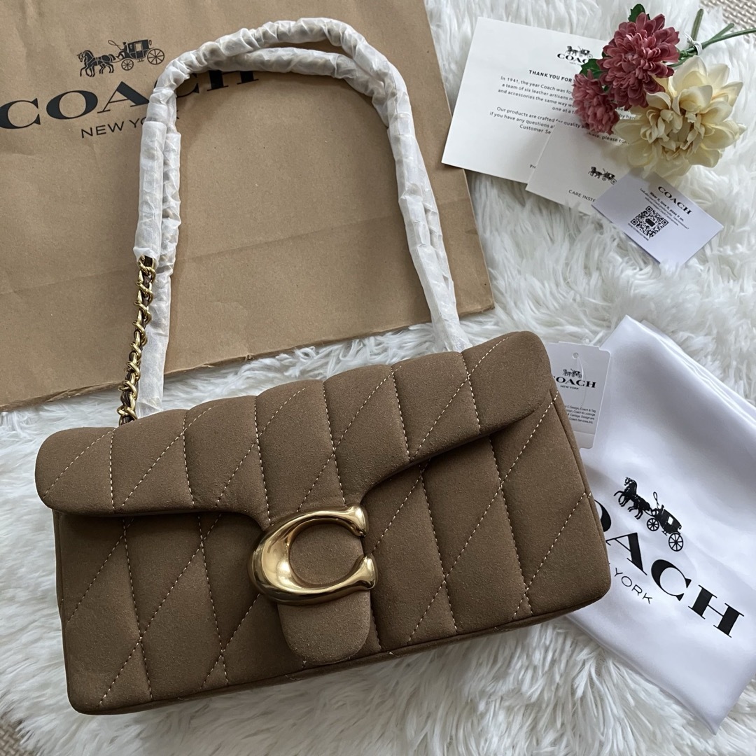 新春セール☆ 引き込ん COACH ピンク レザー首輪&リード 保存袋付き 新春セール☆ 引き込ん COACH ピンク レザー首輪&リード 保存袋付き