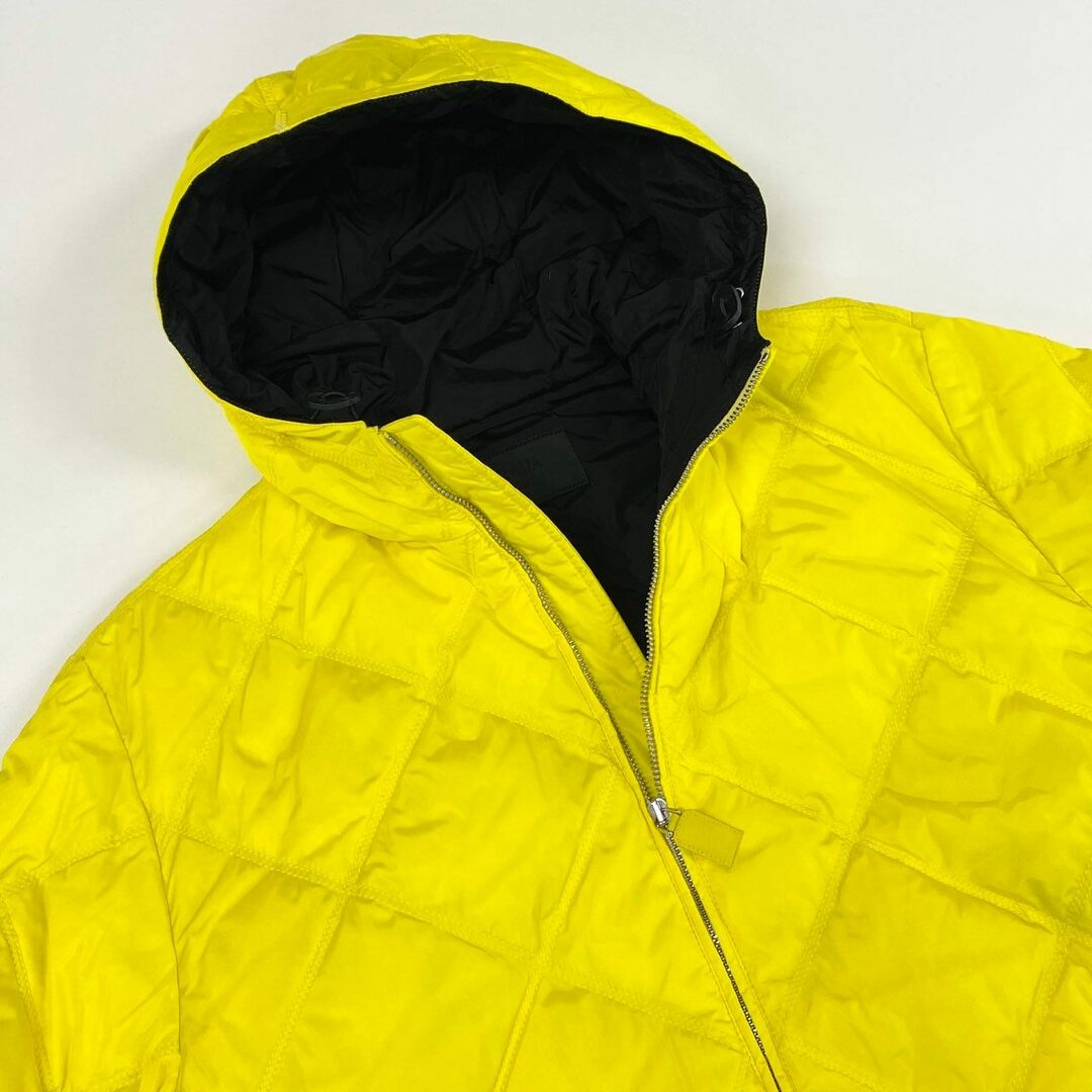 ー品販売  - PRADA 32a4 ダウン 三角プレート プラダ PRADA 《美品》 ジャケット・アウター