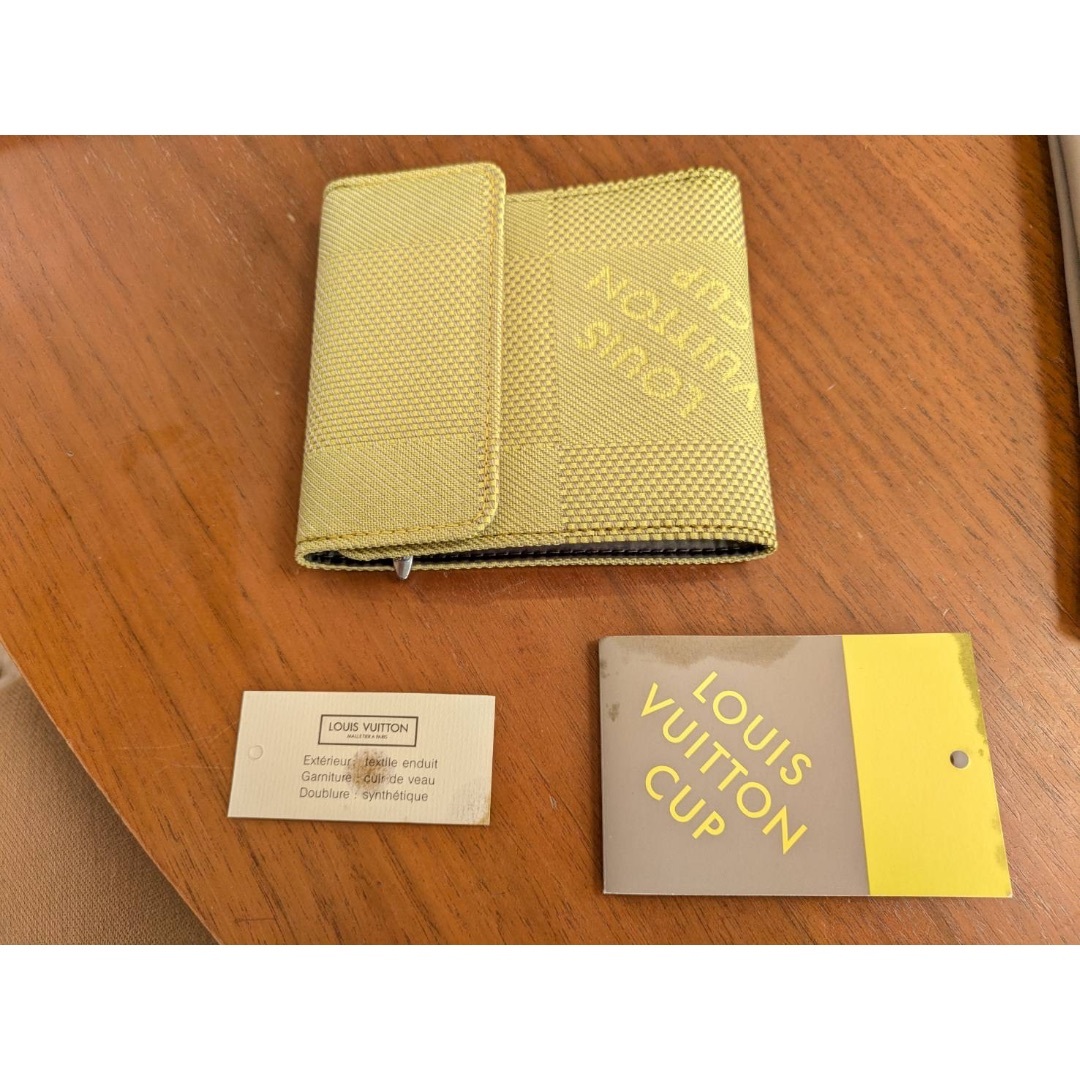 LOUIS VUITTON - 【限定品】ルイ・ヴィトン カップ/三つ折り LOUIS VUITTON - 【限定品】ルイ・ヴィトン カップ/三つ折り