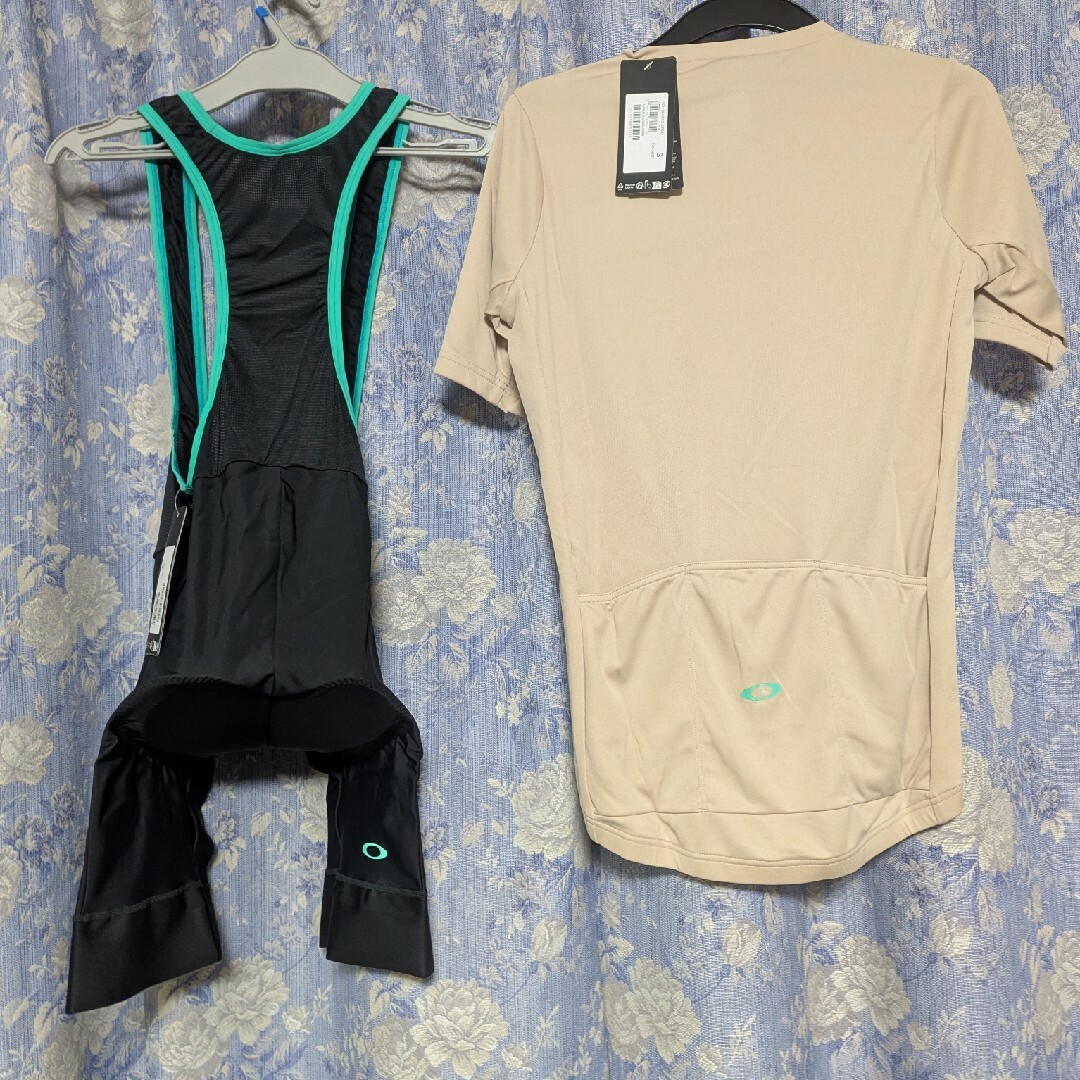 OAKLEY オークリー サイクルウェア 上下セット サイズS(日本サイズM) OAKLEY オークリー サイクルウェア 上下セット サイズS(日本サイズM)