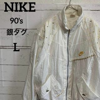 NIKE(ジャケット/アウター ・ シルバー/銀色系)のフリマ NIKE(ジャケット/アウター ・ シルバー/銀色系)のフリマ