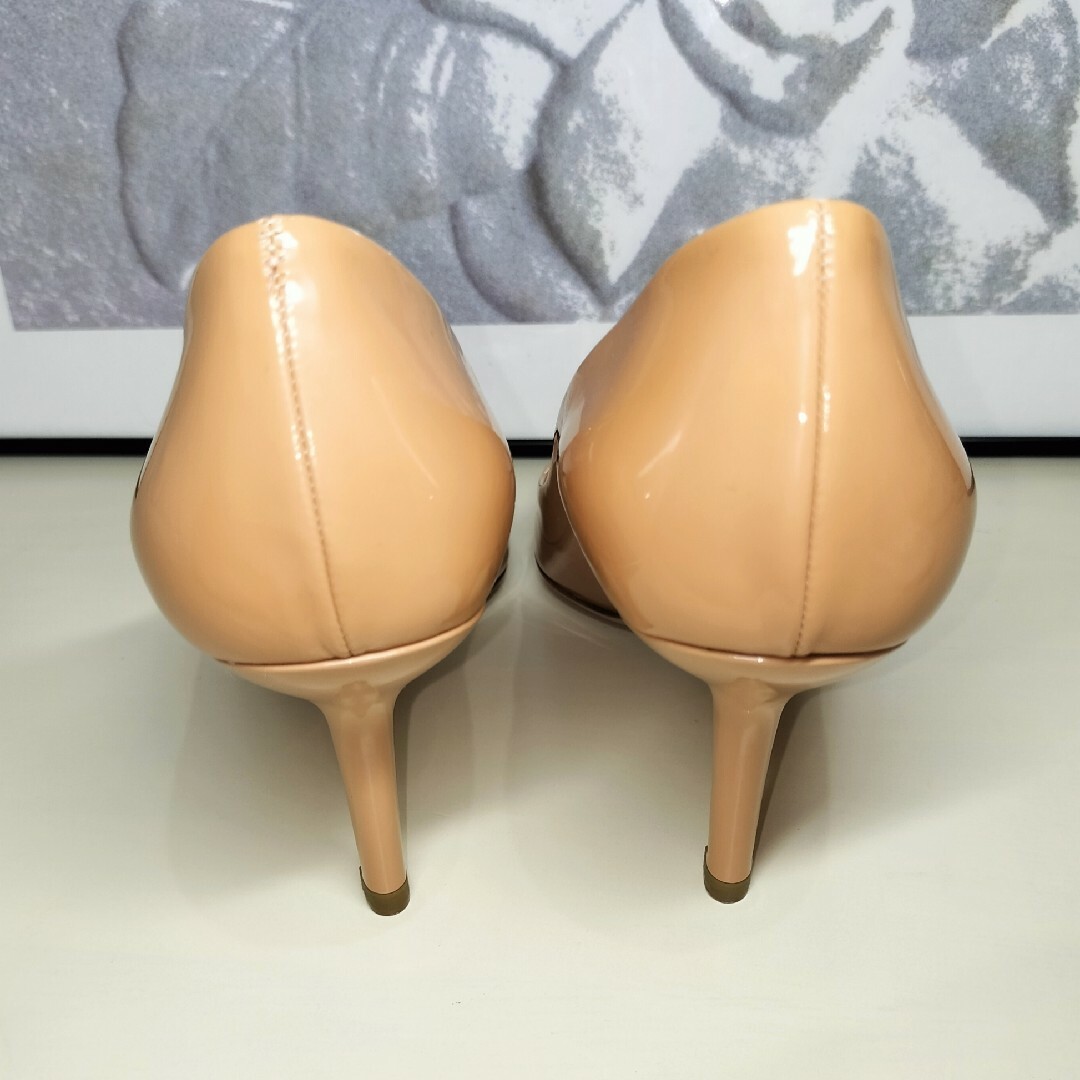 ミュウミュウ エナメル ヒール パンプス 新品未使用 【鑑定済】 ミュウミュウ エナメル ヒール パンプス 新品未使用 【鑑定済】