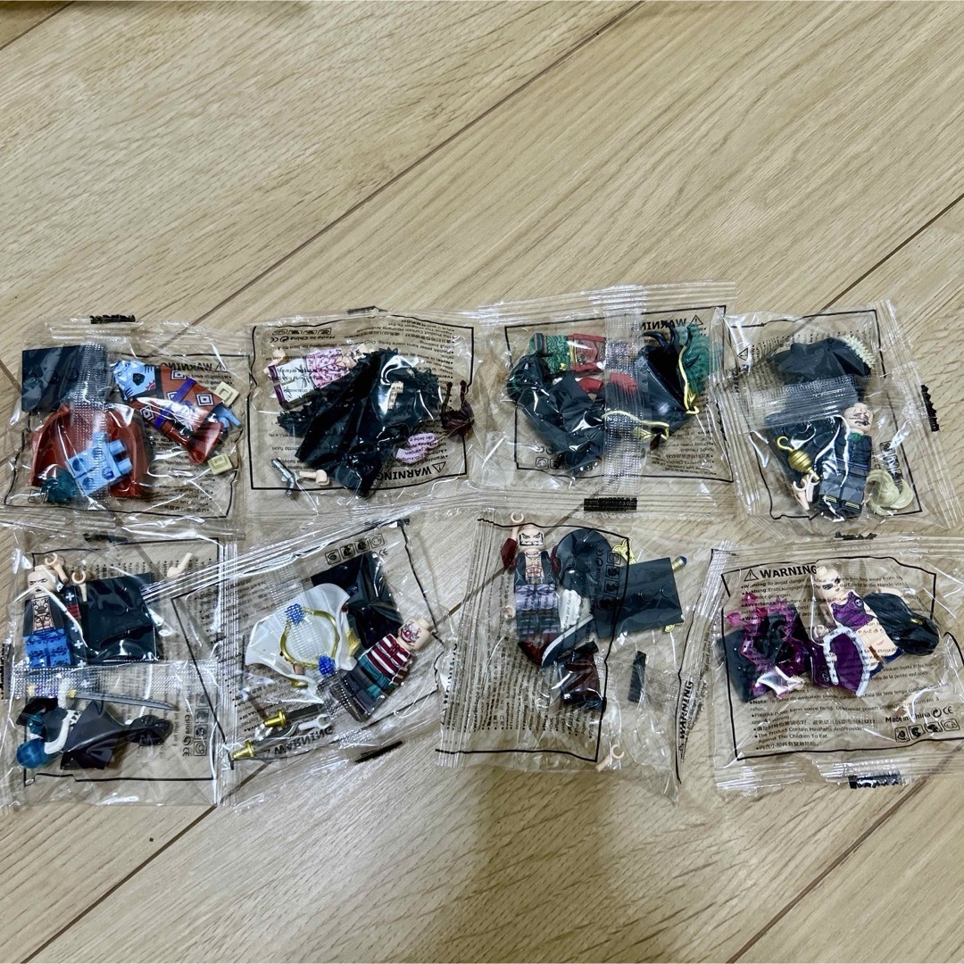 32体セット ワンピース①ー④レゴ互換 ミニフィグ ミニ 32体セット ワンピース①ー④レゴ互換 ミニフィグ ミニ