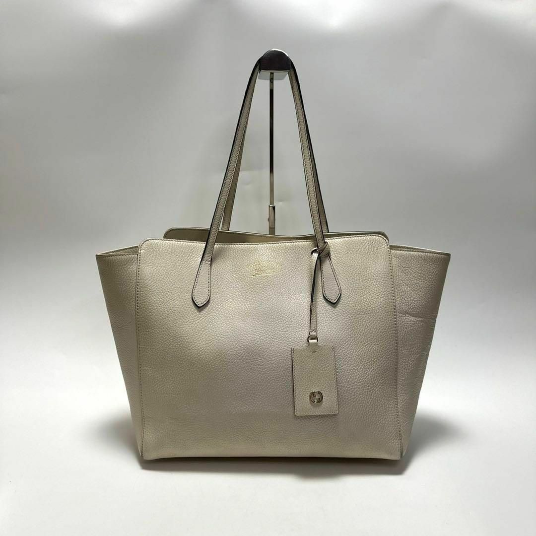 GUCCI - i64【美品】グッチ レザー GGロゴ チャーム スウィング GUCCI - i64【美品】グッチ レザー GGロゴ チャーム スウィング