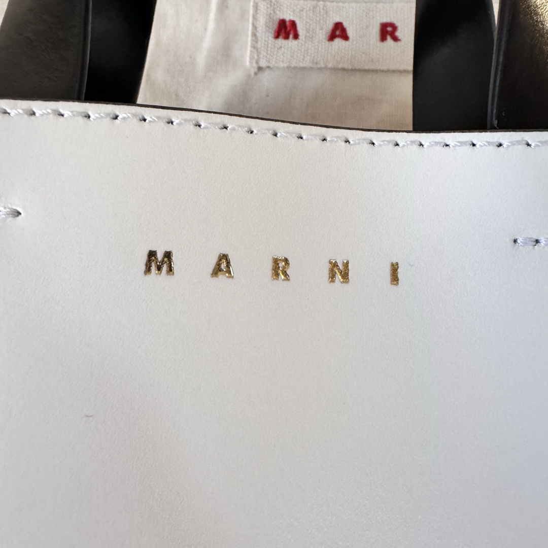 マルニ 美品 ミュゼオ ナノ トートバッグ ショルダーバッグ 2way マルニ 美品 ミュゼオ ナノ トートバッグ ショルダーバッグ 2way