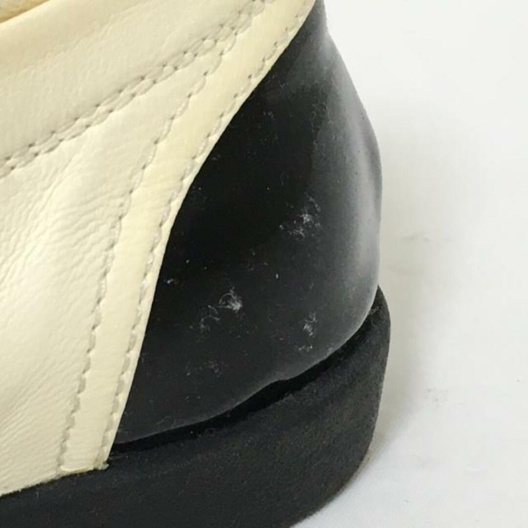 CHANEL(シャネル) スニーカー レディース - アイボリー×黒 レザー CHANEL(シャネル) スニーカー レディース - アイボリー×黒 レザー