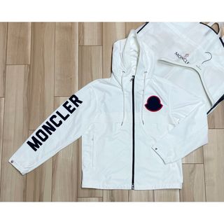 MONCLER(ナイロンジャケット ・ ホワイト/白色系)のフリマ MONCLER(ナイロンジャケット ・ ホワイト/白色系)のフリマ