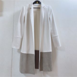 ZARA(ロングコート ・ ホワイト/白色系)のフリマアイテム一覧 ZARA(ロングコート ・ ホワイト/白色系)のフリマアイテム一覧