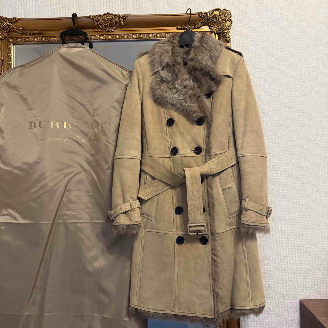 BURBERRY - 新品BURBERRY バーバリー ムートンコート 羊革 BURBERRY - 新品BURBERRY バーバリー ムートンコート 羊革