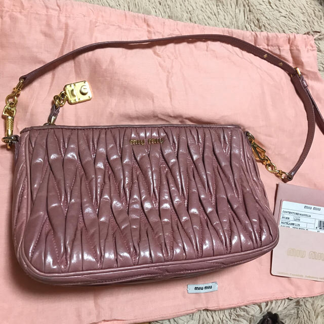 MIU MIU - 【miumiu】マトラッセ 2wayショルダーバック
